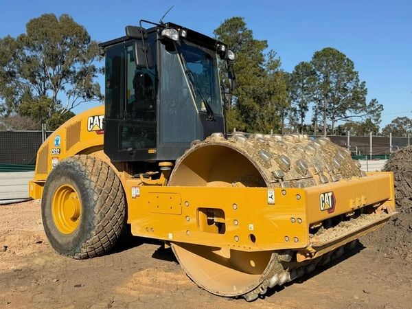 a working yellow roller